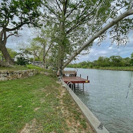 The Farm House New Braunfels Exterior photo