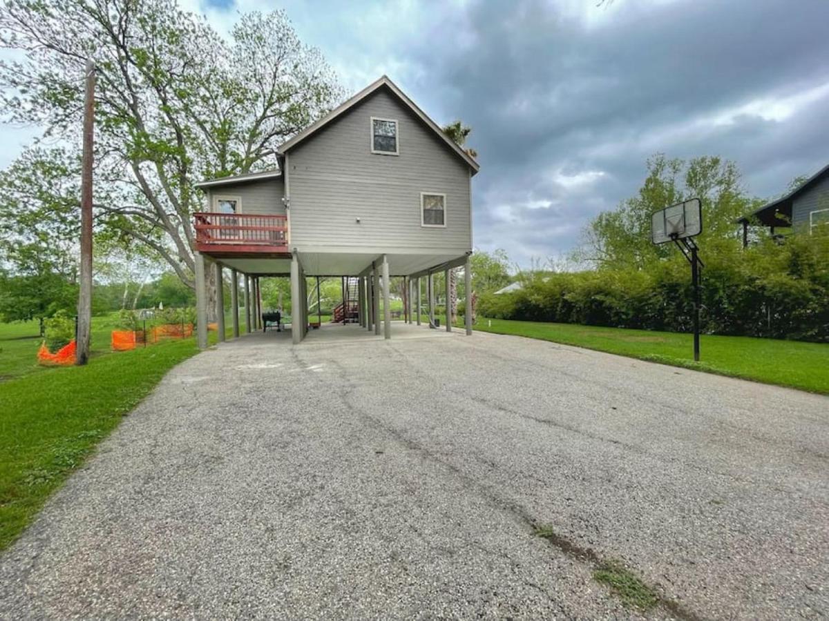 The Farm House New Braunfels Exterior photo